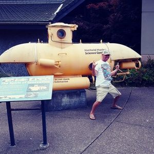 Meet your Posher, Wayne